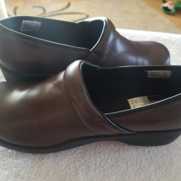Unisex SafeTstep Mule shoes - Picture 2 of 5